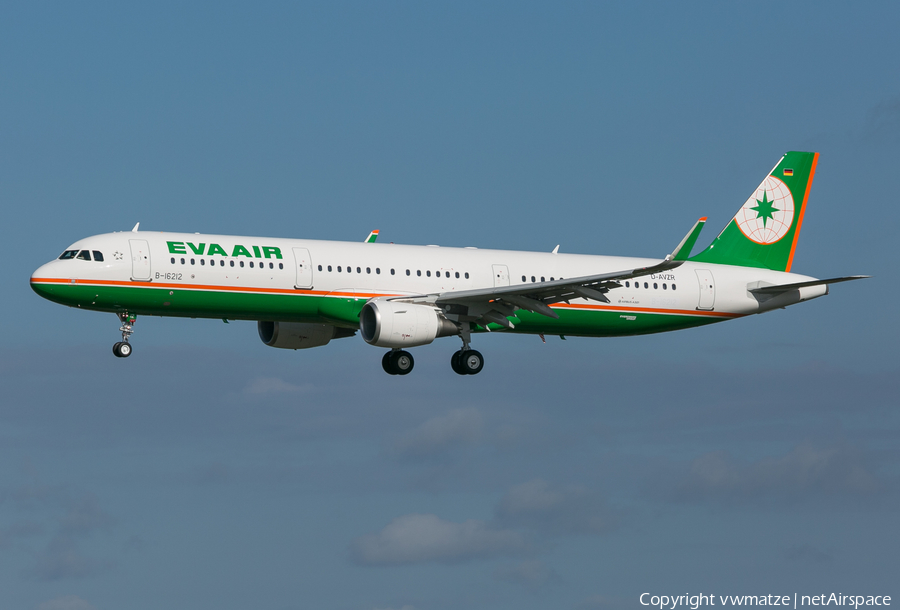 EVA Air Airbus A321-211 (D-AVZR) | Photo 426601