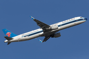 China Southern Airlines Airbus A321-211 (D-AVZS) at  Hamburg - Fuhlsbuettel (Helmut Schmidt), Germany