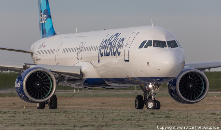 JetBlue Airways Airbus A321-271NX (D-AVZS) | Photo 364687