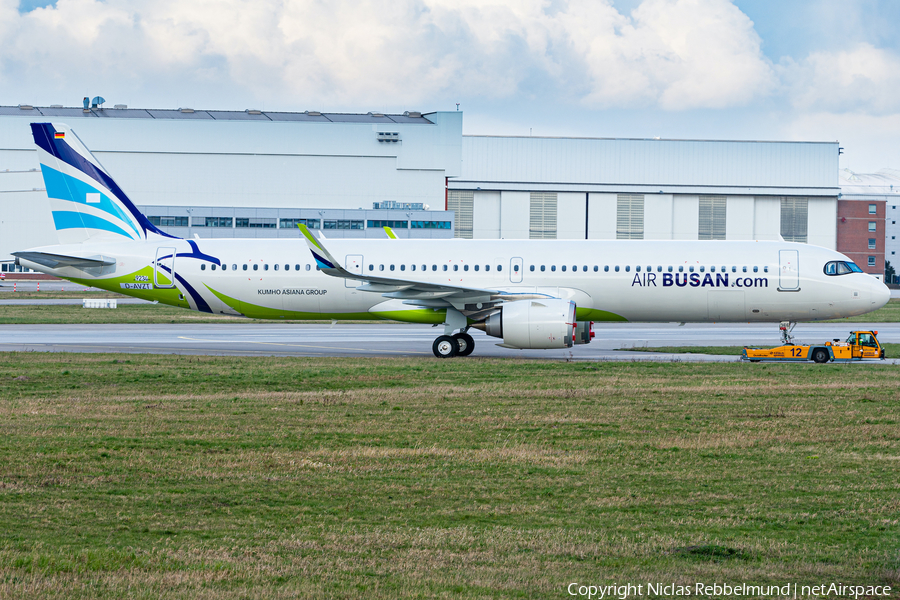 Air Busan Airbus A321-251NX (D-AVZT) | Photo 376707