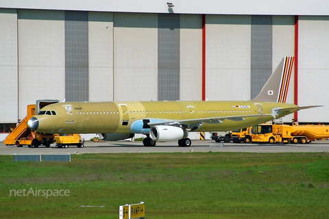 Asiana Airlines Airbus A321-231 (D-AVZU) at  Hamburg - Finkenwerder, Germany