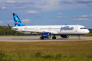 JetBlue Airways Airbus A321-271NX (D-AVZU) at  Hamburg - Finkenwerder, Germany