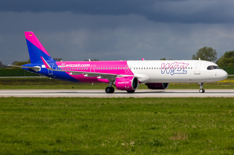 Wizz Air Malta Airbus A321-271NX (D-AVZZ) at  Hamburg - Finkenwerder, Germany