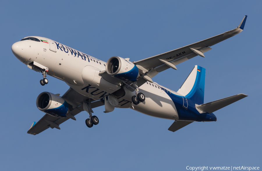 Kuwait Airways Airbus A320-251N (D-AXAA) | Photo 368238