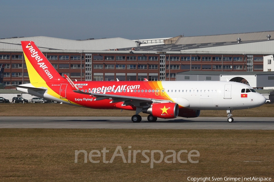 VietJet Air Airbus A320-214 (D-AXAA) | Photo 42568