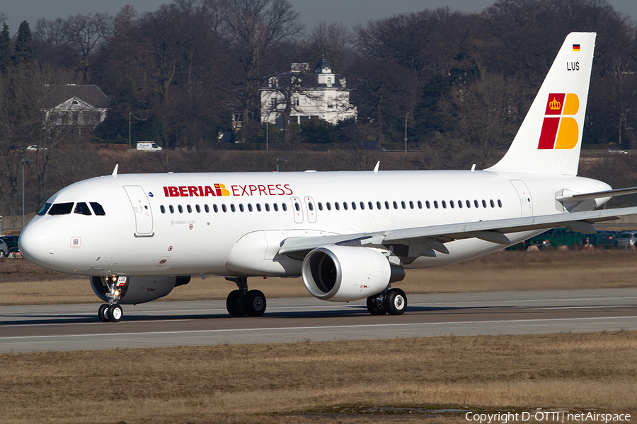 Iberia Express Airbus A320-216 (D-AXAG) | Photo 401531