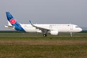 Qingdao Airlines Airbus A320-214 (D-AXAJ) at  Hamburg - Finkenwerder, Germany