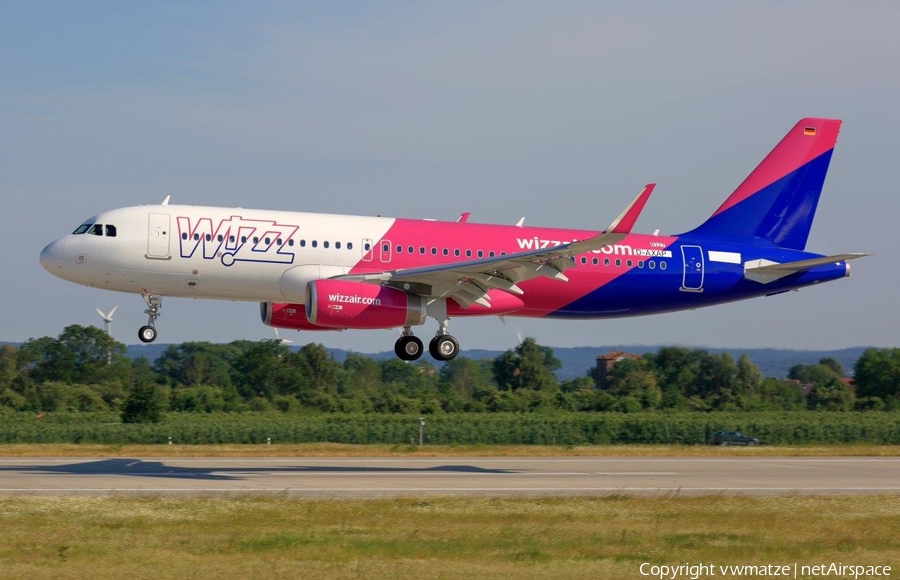 Wizz Air Airbus A320-232 (D-AXAP) | Photo 245897