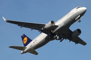 Lufthansa Airbus A320-214 (D-AXAQ) at  Hamburg - Fuhlsbuettel (Helmut Schmidt), Germany