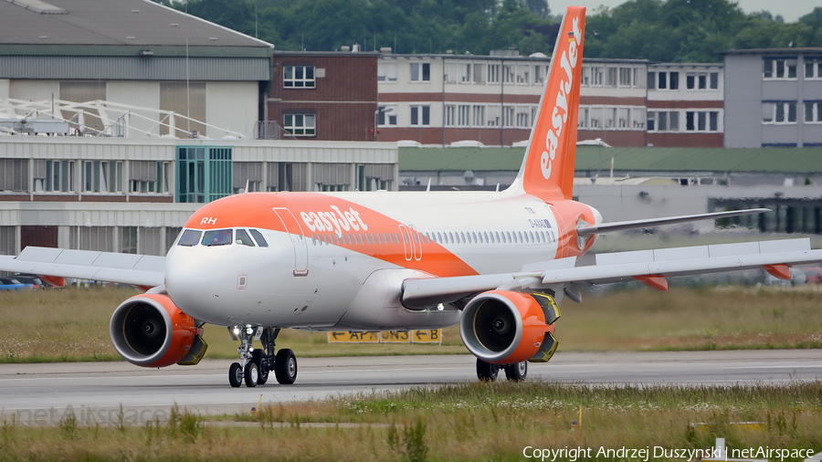 easyJet Airbus A320-214 (D-AXAQ) | Photo 557369