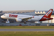 TAM Brazilian Airlines Airbus A320-214 (D-AXAU) at  Hamburg - Finkenwerder, Germany