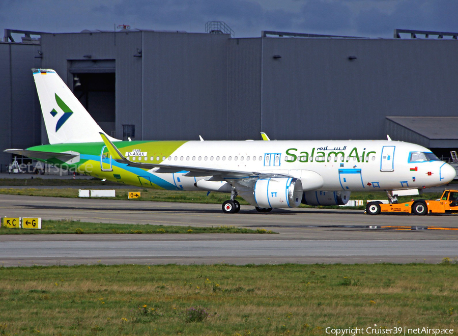 Salam Air Airbus A320-251N (D-AXAX) | Photo 379802