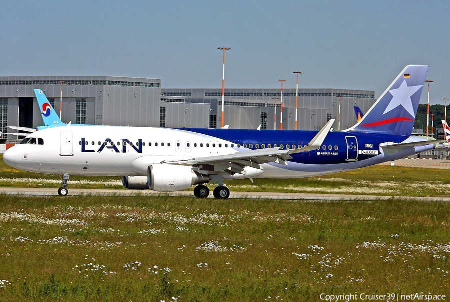 LAN Airlines Airbus A320-214 (D-AXAY) | Photo 63911