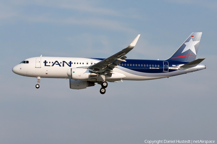 LAN Airlines Airbus A320-214 (D-AXAY) | Photo 526821