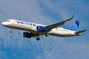 United Airlines Airbus A321-271NX (D-AXXH) at  Hamburg - Fuhlsbuettel (Helmut Schmidt), Germany