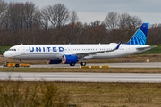 United Airlines Airbus A321-271NX (D-AXXK) at  Hamburg - Finkenwerder, Germany
