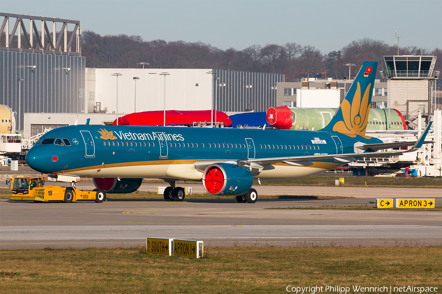 Vietnam Airlines Airbus A321-272N (D-AYAC) | Photo 291917