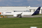 Lufthansa Airbus A321-271NX (D-AYAD) at  Hamburg - Finkenwerder, Germany