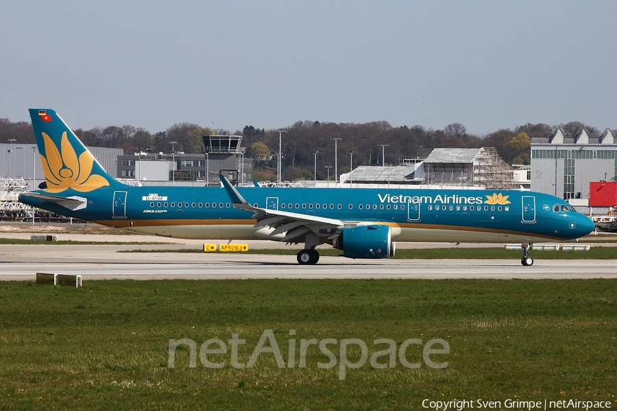 Vietnam Airlines Airbus A321-272N (D-AYAF) | Photo 314302