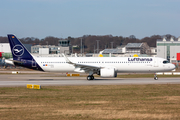 Lufthansa Airbus A321-271NX (D-AYAJ) at  Hamburg - Finkenwerder, Germany