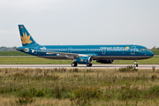 Vietnam Airlines Airbus A321-231 (D-AYAL) at  Hamburg - Finkenwerder, Germany