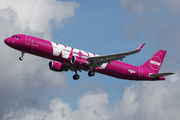 WOW Air Airbus A321-211 (D-AYAP) at  Hamburg - Fuhlsbuettel (Helmut Schmidt), Germany