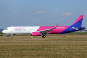 Wizz Air Airbus A321-231 (D-AYAQ) at  Hamburg - Finkenwerder, Germany