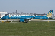 Vietnam Airlines Airbus A321-272N (D-AYAT) at  Hamburg - Finkenwerder, Germany