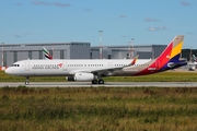 Asiana Airlines Airbus A321-231 (D-AYAW) at  Hamburg - Finkenwerder, Germany