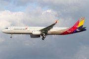 Asiana Airlines Airbus A321-231 (D-AYAW) at  Hamburg - Fuhlsbuettel (Helmut Schmidt), Germany