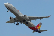 Asiana Airlines Airbus A321-231 (D-AYAY) at  Hamburg - Finkenwerder, Germany