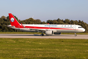 Sichuan Airlines Airbus A321-271NX (D-AYAY) at  Hamburg - Finkenwerder, Germany