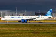 United Airlines Airbus A321-271NX (D-AZAA) at  Hamburg - Finkenwerder, Germany