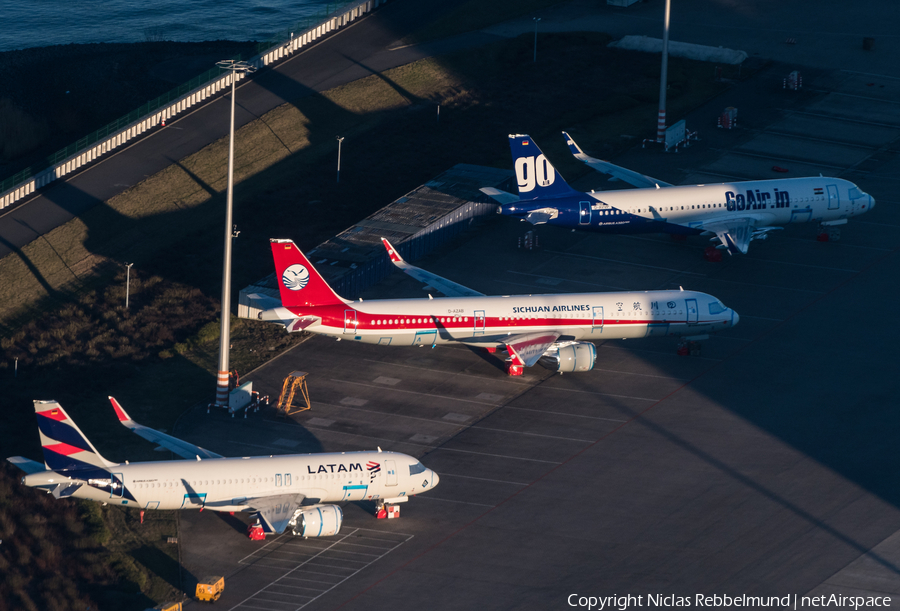 Sichuan Airlines Airbus A321-271N (D-AZAB) | Photo 294416