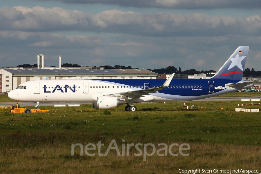 LAN Airlines Airbus A321-211 (D-AZAC) | Photo 86877