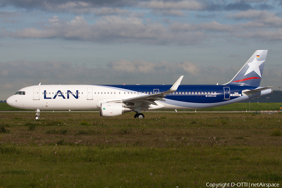 LAN Airlines Airbus A321-211 (D-AZAC) | Photo 517191