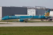 Vietnam Airlines Airbus A321-272N (D-AZAD) at  Hamburg - Finkenwerder, Germany