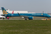 Vietnam Airlines Airbus A321-272N (D-AZAD) at  Hamburg - Finkenwerder, Germany