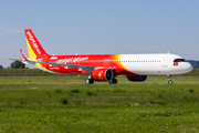 VietJet Air Airbus A321-271NX (D-AZAE) at  Hamburg - Finkenwerder, Germany