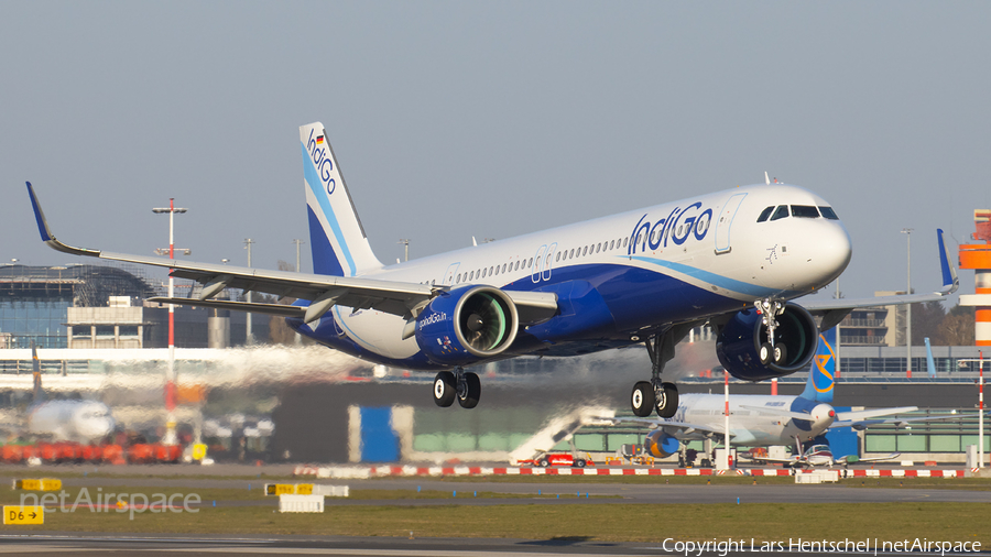 IndiGo Airbus A321-271NX (D-AZAH) | Photo 381473