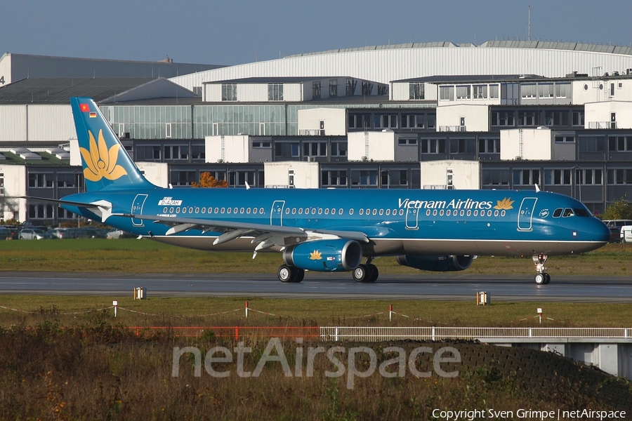 Vietnam Airlines Airbus A321-231 (D-AZAH) | Photo 89169