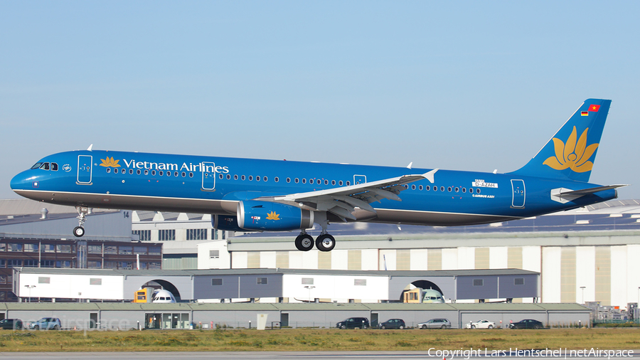 Vietnam Airlines Airbus A321-231 (D-AZAH) | Photo 90201