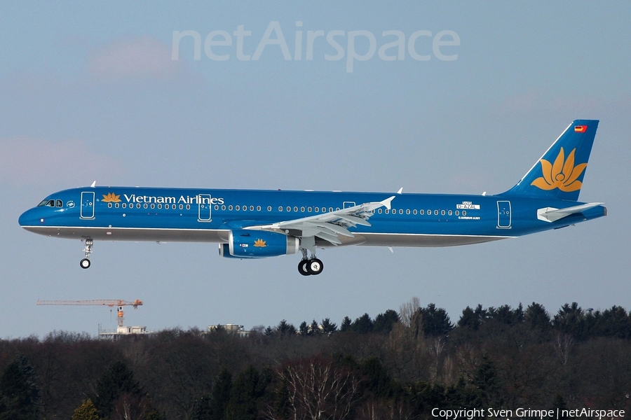 Vietnam Airlines Airbus A321-231 (D-AZAL) | Photo 32817