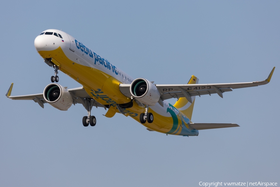 Cebu Pacific Airbus A321-271NX (D-AZAM) | Photo 380250