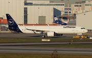 Lufthansa Airbus A321-271NX (D-AZAM) at  Hamburg - Finkenwerder, Germany