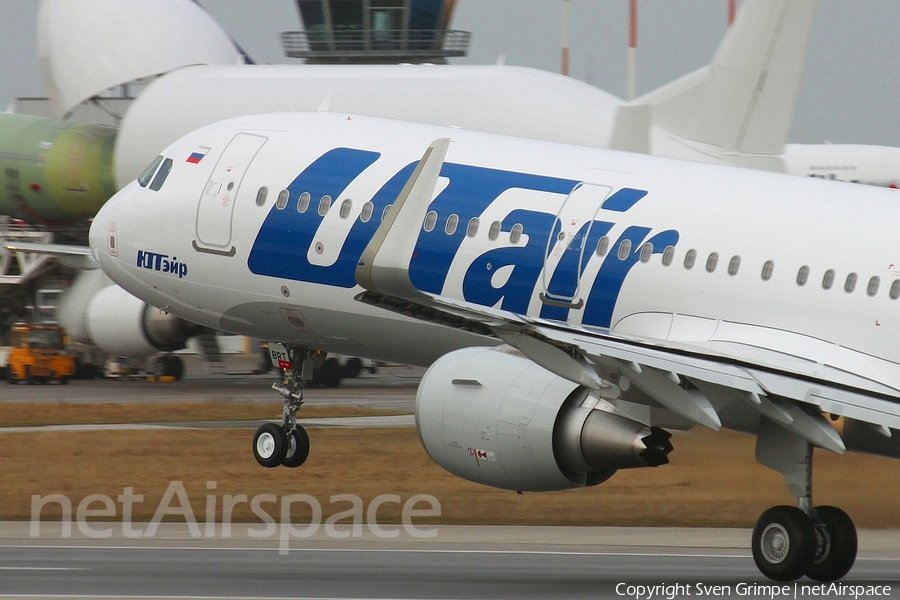 UTair Aviation Airbus A321-211 (D-AZAM) | Photo 39378