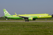 S7 Airlines Airbus A321-271NX (D-AZAN) at  Hamburg - Finkenwerder, Germany