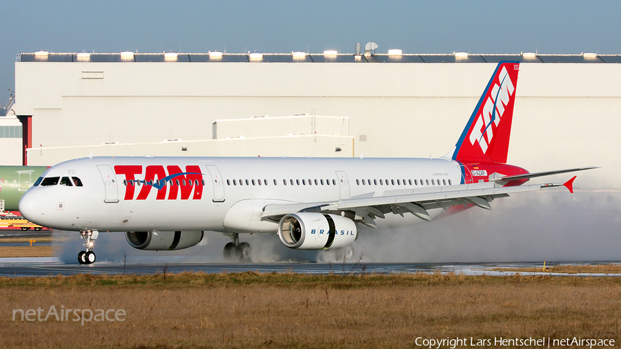 TAM Brazilian Airlines Airbus A321-231 (D-AZAP) | Photo 137417