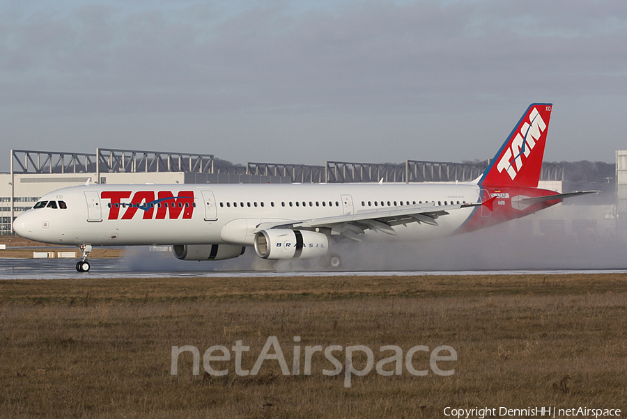 TAM Brazilian Airlines Airbus A321-231 (D-AZAP) | Photo 398283