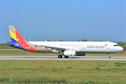 Asiana Airlines Airbus A321-231 (D-AZAR) at  Hamburg - Finkenwerder, Germany